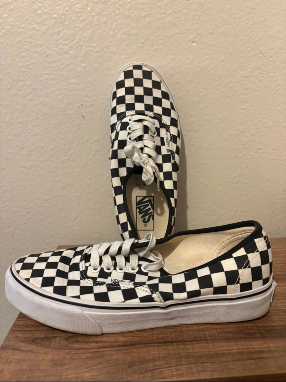 Vans Checkerboard Low-Top Sneakers - Black & White Size Women’s 8.5 - Picture 1 of 10